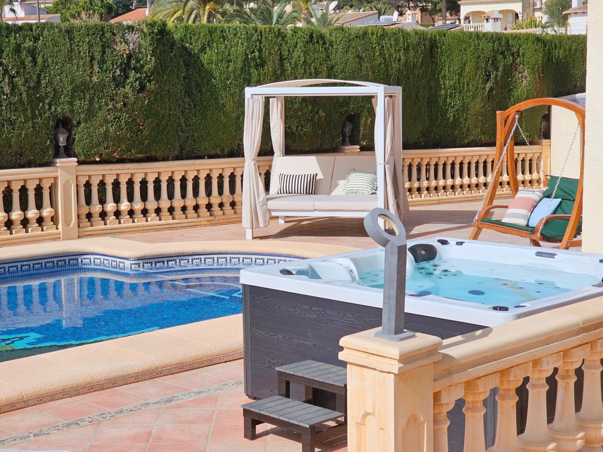 Luxury Villa - Pool, Hot Tub, Aircon, Tvs, Home Cinema, Office, Gbit Internet, Sports Equipment Calpe Exteriér fotografie
